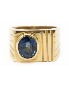 Estate Yellow Gold and Sapphire Ring