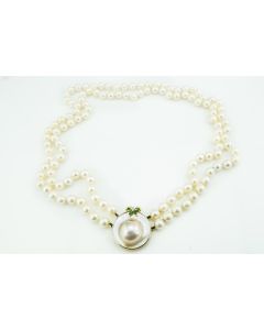 1970's Yellow Gold Clasp Double Strand Pearl Necklace 